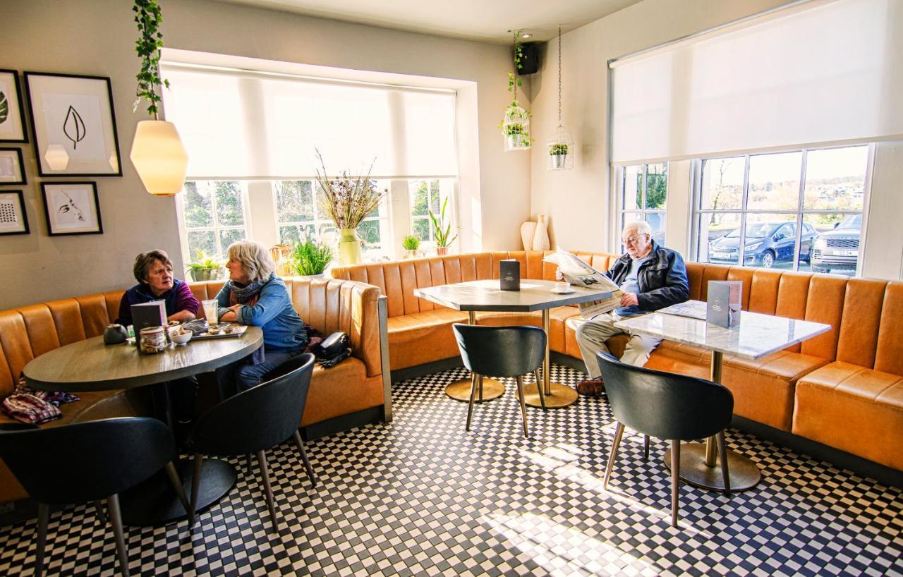 Strathaven Hotel Extérieur photo