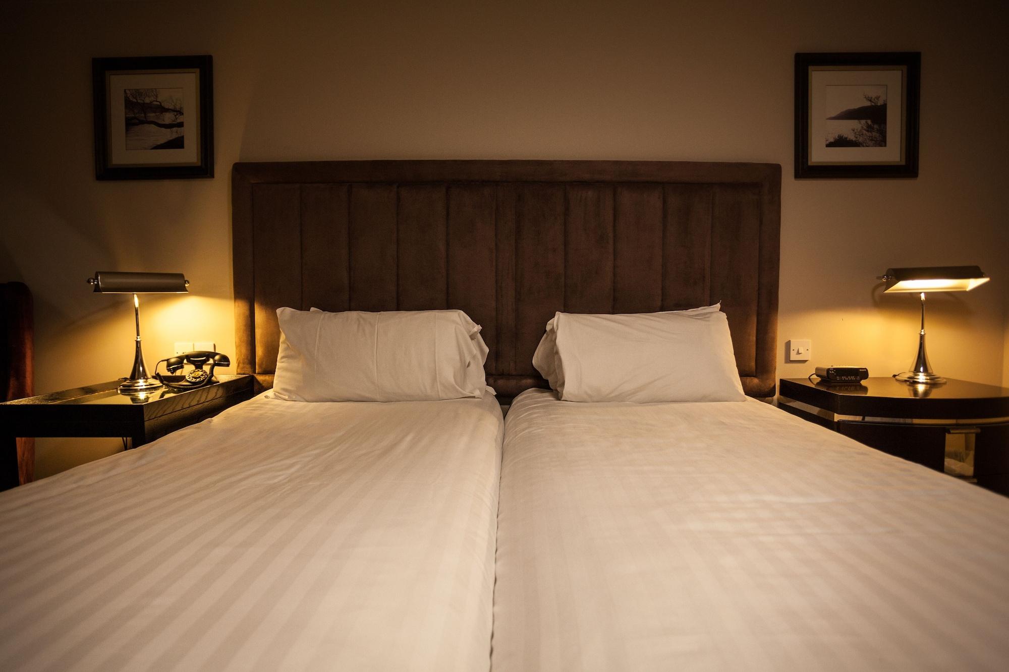 Strathaven Hotel Extérieur photo
